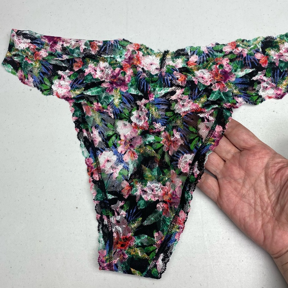 NWT Victoria's Secret Multicolor Lace Thong, XL